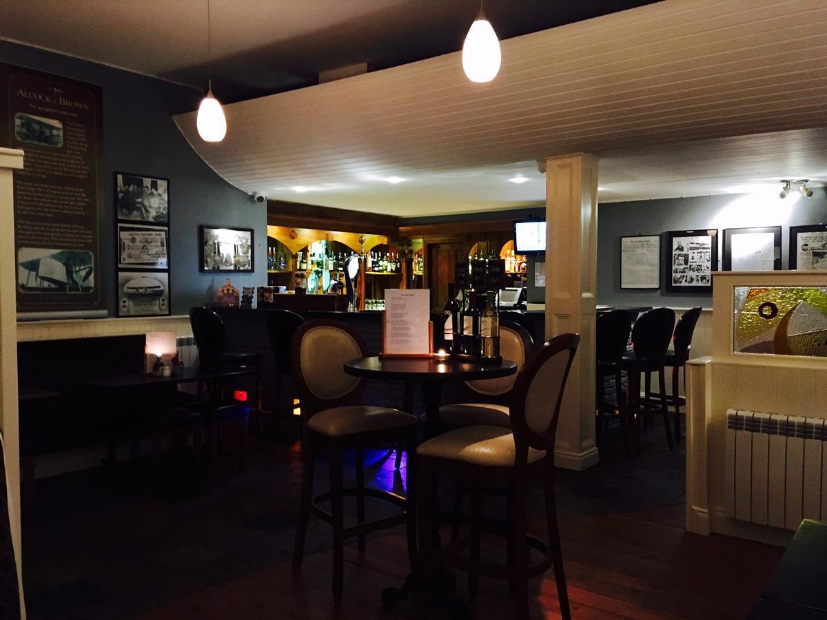 Alcock & Brown Hotel คลิฟเดน ภายนอก รูปภาพ
