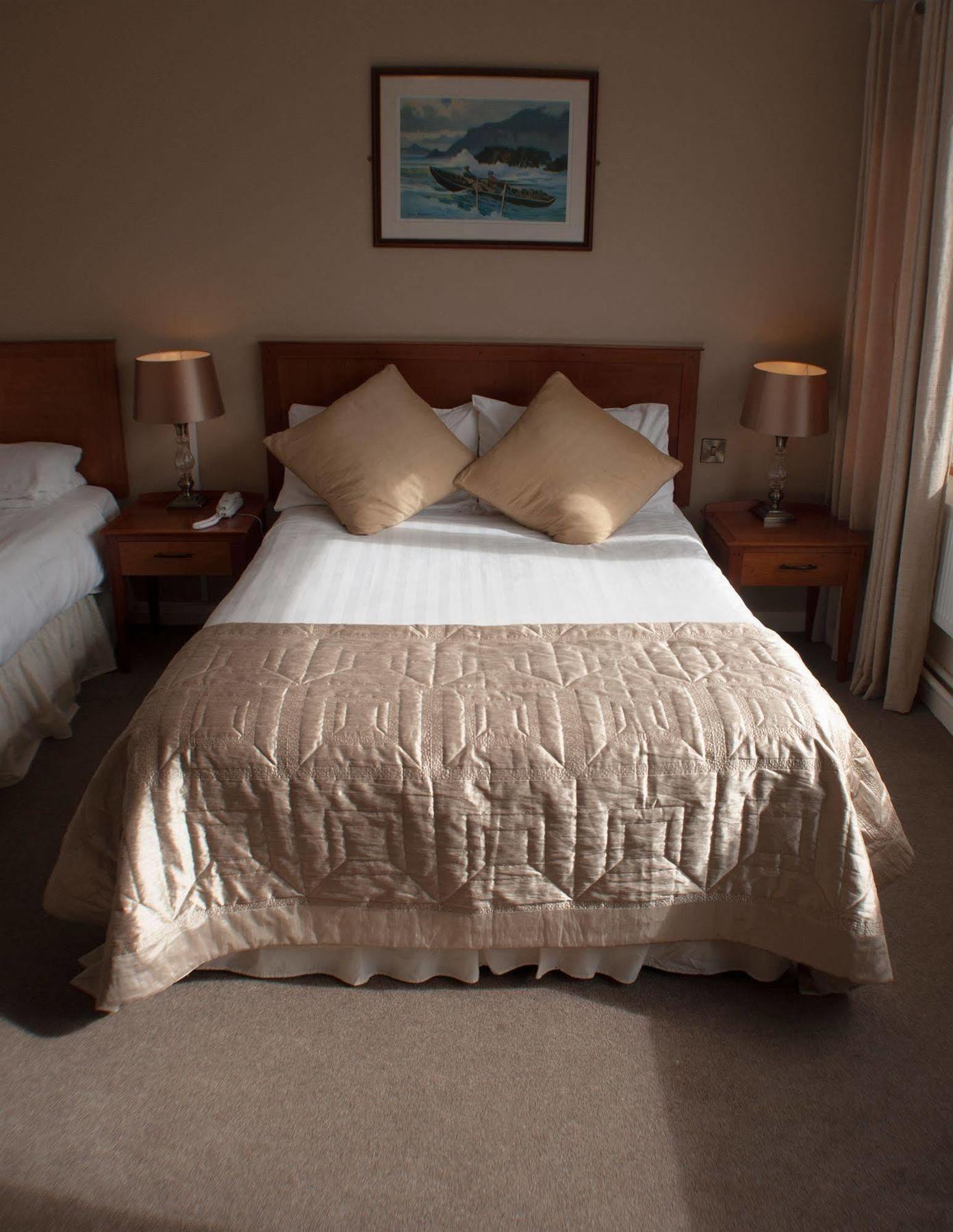 Alcock & Brown Hotel คลิฟเดน ภายนอก รูปภาพ